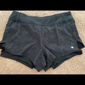 NEW WITHOUT TAGS - Alana workout shorts